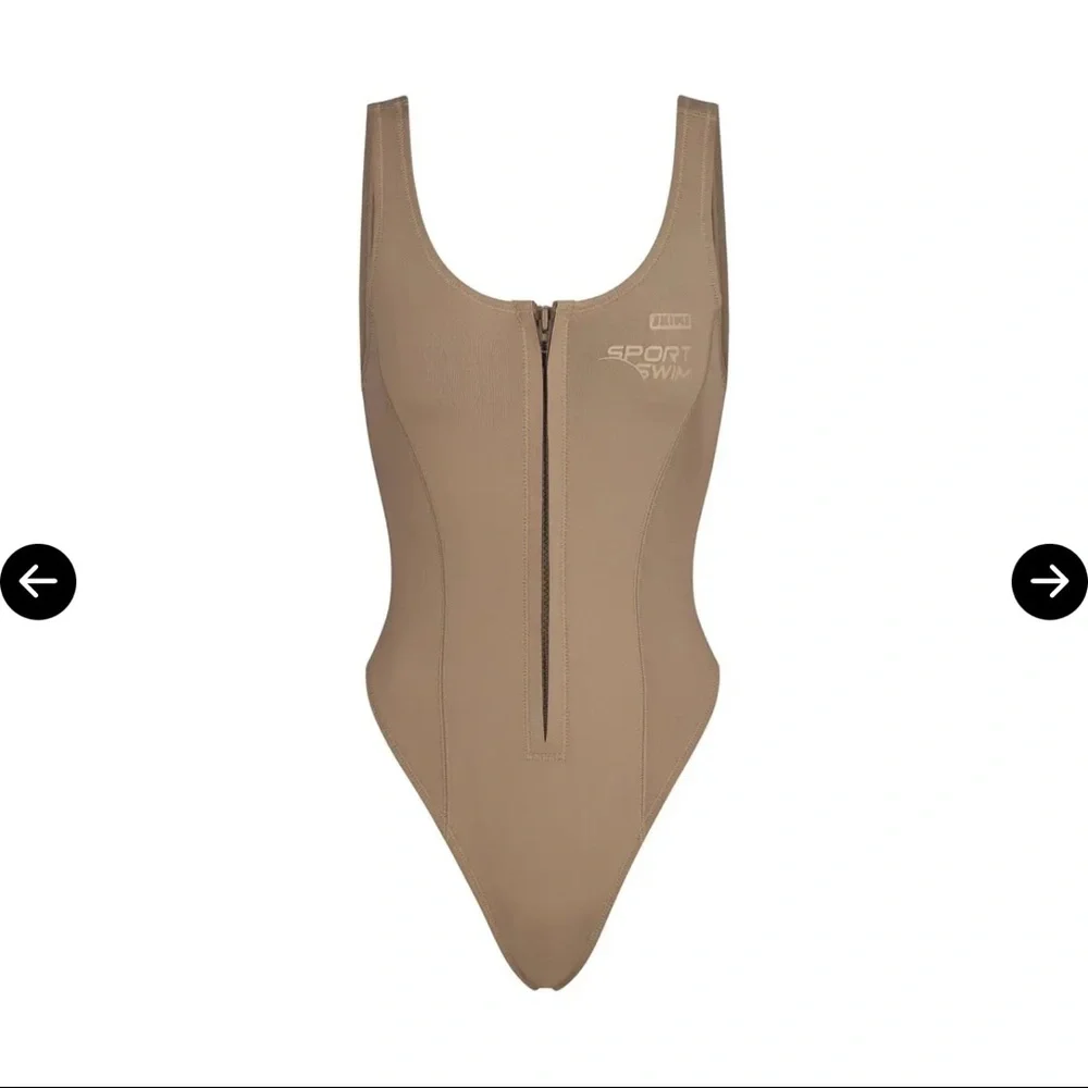 SKIMS SPORTS SWIM SCOOP NECK ONE PIECE